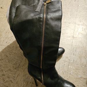 Black knee-high boots